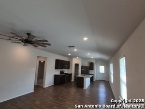 Building Photo - 345 Middle Grn Lp