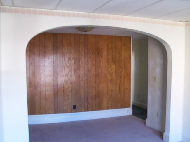 Building Photo - 69 W Main St