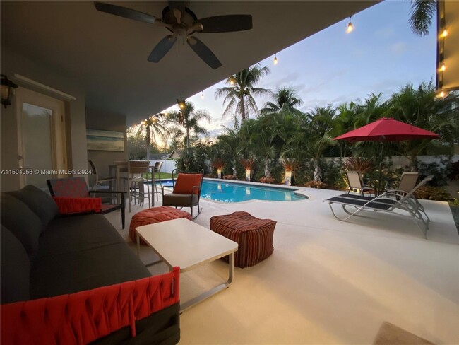 Foto del edificio - 8965 SW 59th Ct