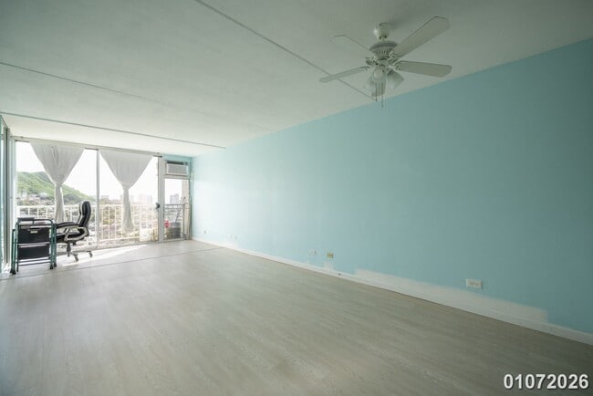 Foto del edificio - $2400 /1 Bed/ 1 Bath/ 1 Parking IN NUUANU