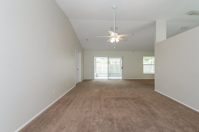 Foto del edificio - 4814 11th Ave Cir E