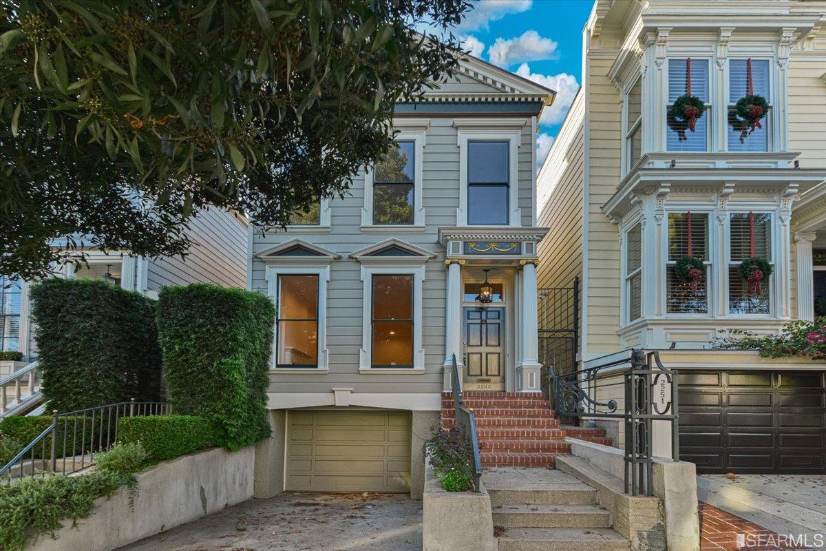 Primary Photo - 2243 Steiner St