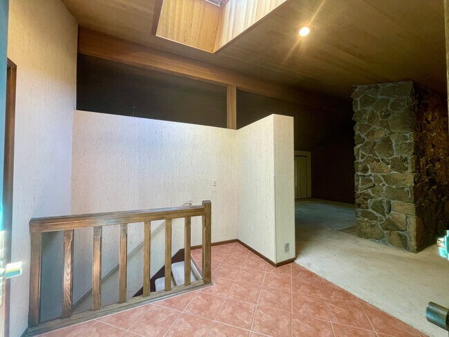 Building Photo - 3 Bed 2 Bath Ranch House in Cedar Mill - E...