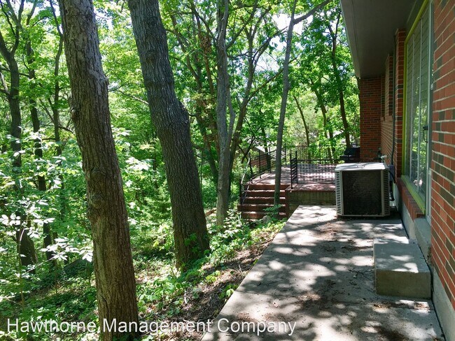 Foto del edificio - 4 br, 3 bath House - 1106 Maplewood Drive