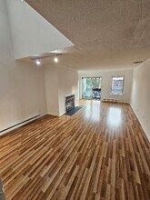 Building Photo - 136 Kane St