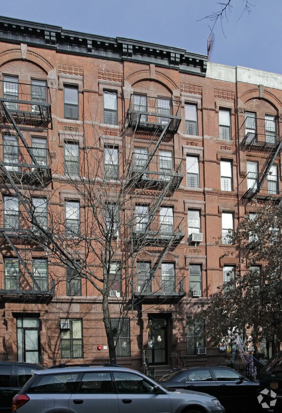 153 W 132nd St - West 132Nd Street Cluster