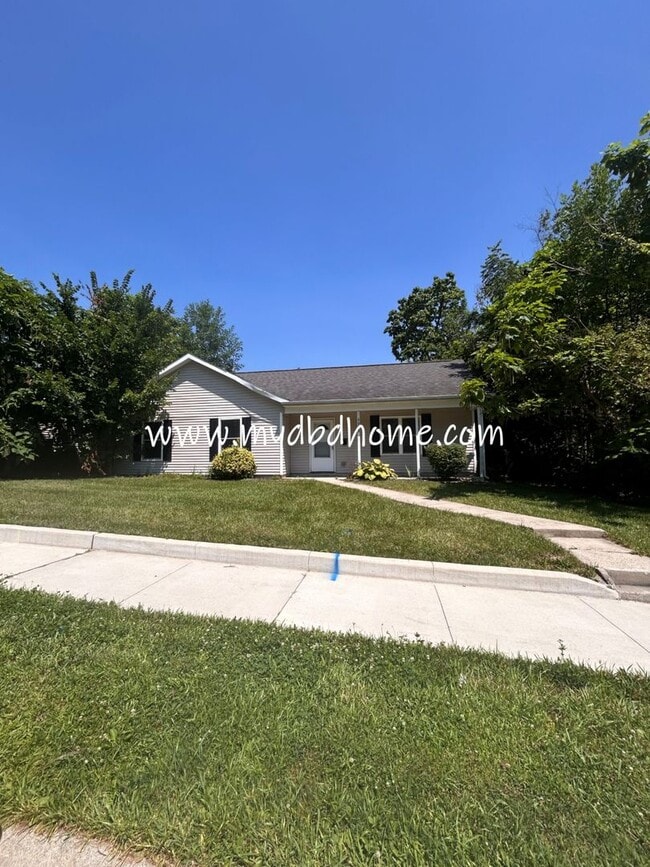 Building Photo - 4923 Webster St