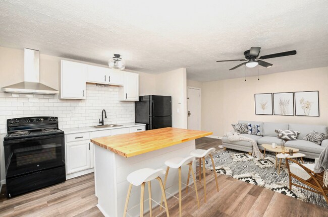 Foto del edificio - 3030 Cleinview Ave