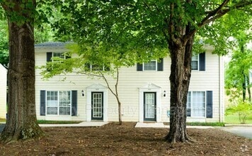 Building Photo - 107 Longwood Dr
