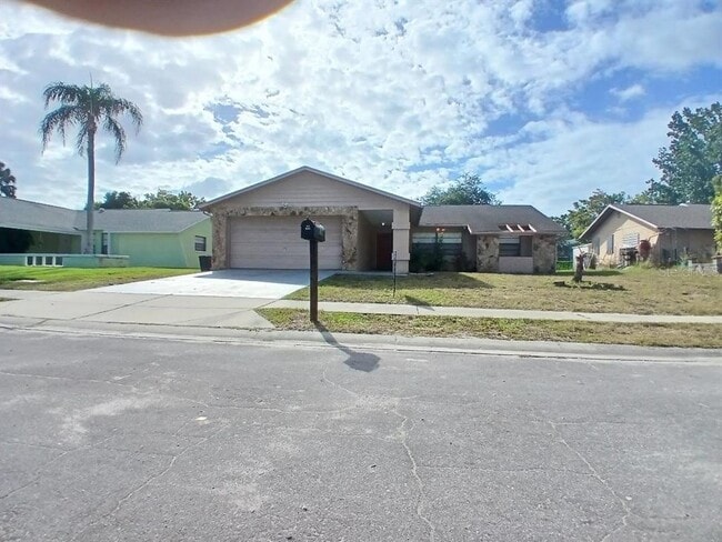 Building Photo - 8027 Buttonball Ln