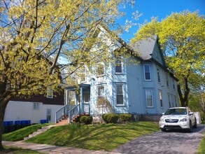 Building Photo - 418 Cherry St