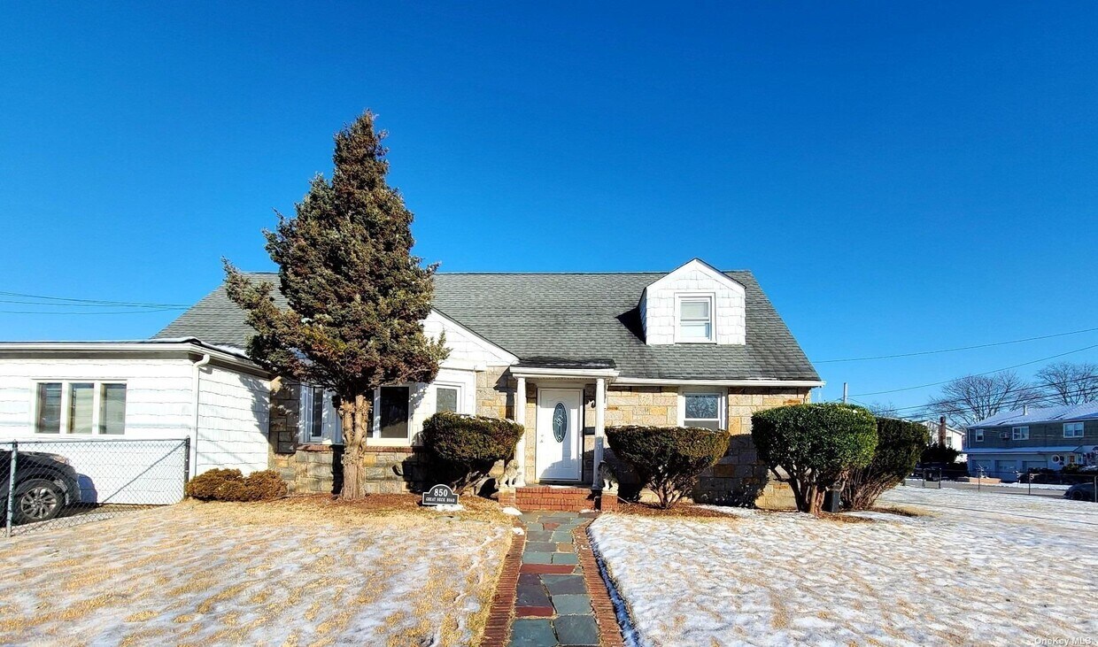 Foto principal - 850 Great Neck Rd