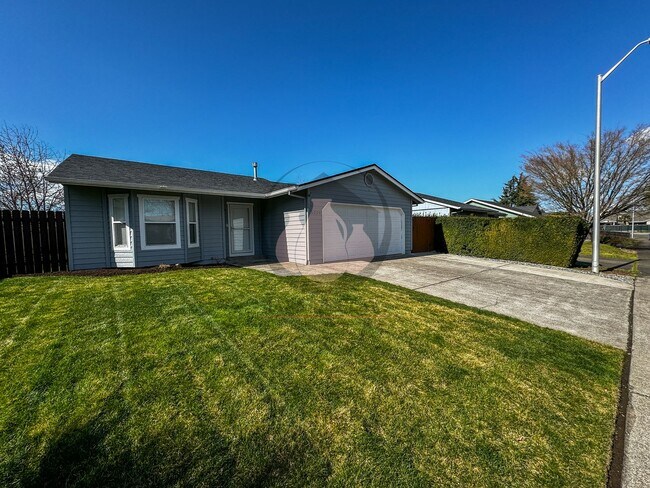 Foto del edificio - Available Now!!!Single Level House Ready t...