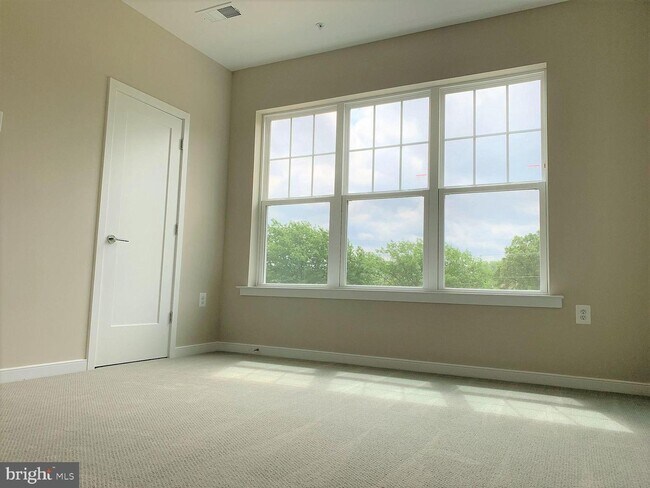 Foto del edificio - 703 Parkside Pl NE