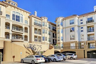 Building Photo - 7575 Kirby Dr