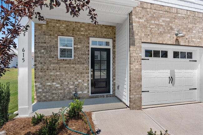 Building Photo - 615 Blaire Ridge Way