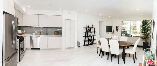 Foto del edificio - 625 S Barrington Ave