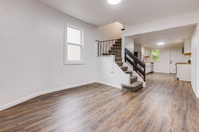Building Photo - AVAILABLE NOW - Fully Renovated Mount Wash...