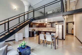 Building Photo - Rayette Lofts