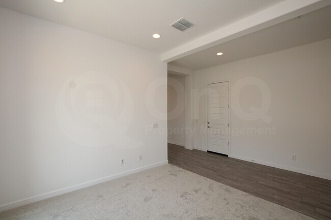 Foto del edificio - 24436 N 173rd Ln