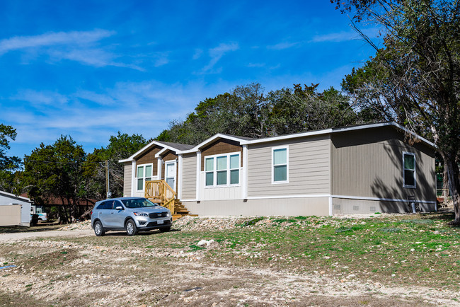 Foto del edificio - Cedar Oaks Mobile Home Park (55+)