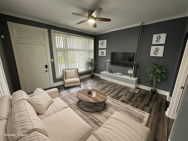 Photo - 3318 Graydon Ave Apt 2 *Fully Renovated 2 BR, 1 BA Apt in Evanston*