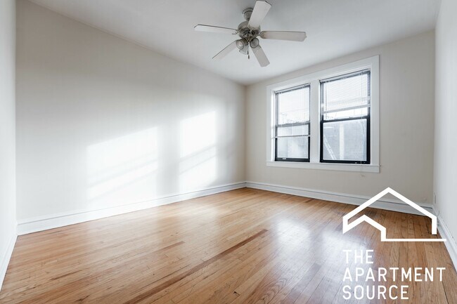 Foto del edificio - 1947 W Winnemac Ave