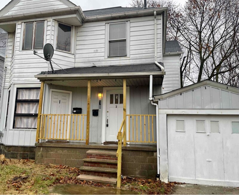 Primary Photo - 18 Oakdale Ave