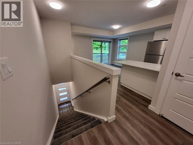 Building Photo - 118 Gravel Ridge Trail