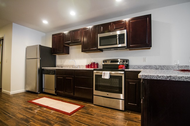 Photo - Meadowbrook Gardens Apartments