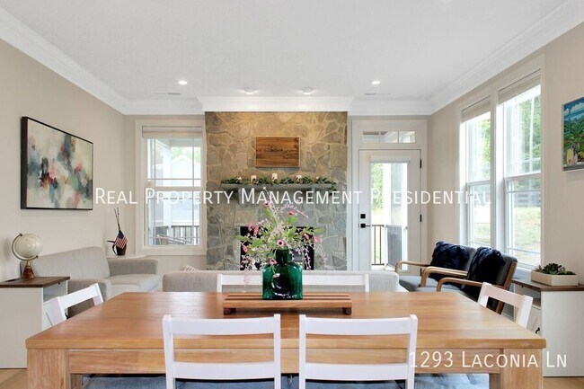 Foto del edificio - 1293 Laconia Ln