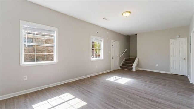 Foto del edificio - 848 Ridge Ave NW