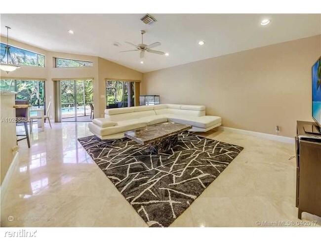 Foto del edificio - 2140 Oakland Hills Way