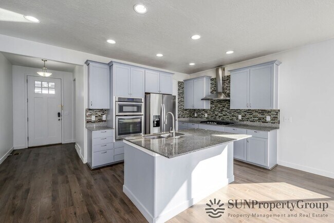Building Photo - 3551 Sojo Dr S