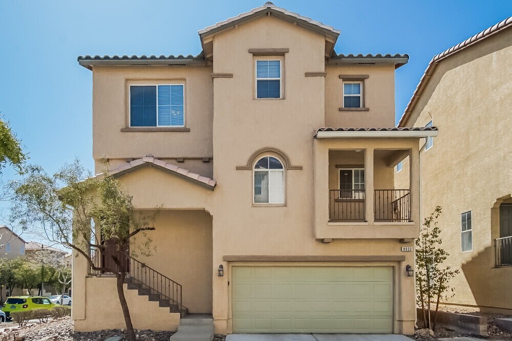 Foto principal - 8933 Jaquita Ave