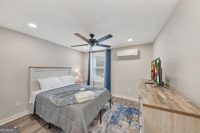 Foto del edificio - 243 N Georgia Ave