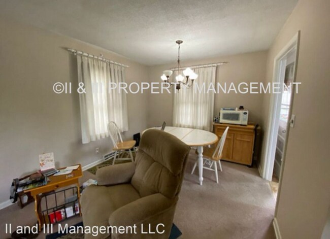 Building Photo - 8904 W 93rd St