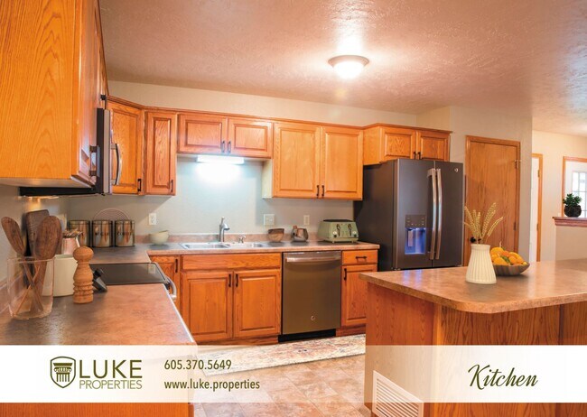 Foto del edificio - Updated 4 bedroom twin home for rent in Si...