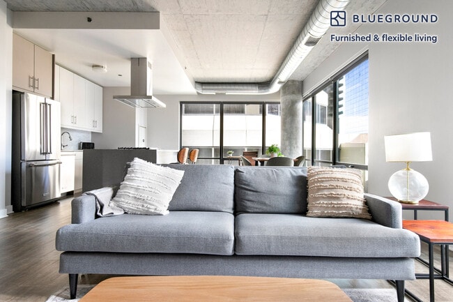 Building Photo - 423 E Ohio St