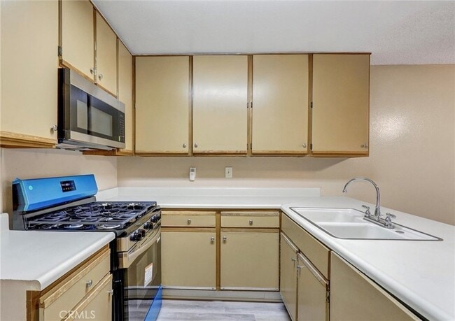Foto del edificio - 450 E 4th St