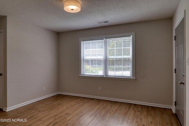 Building Photo - 2314 Indian Dr