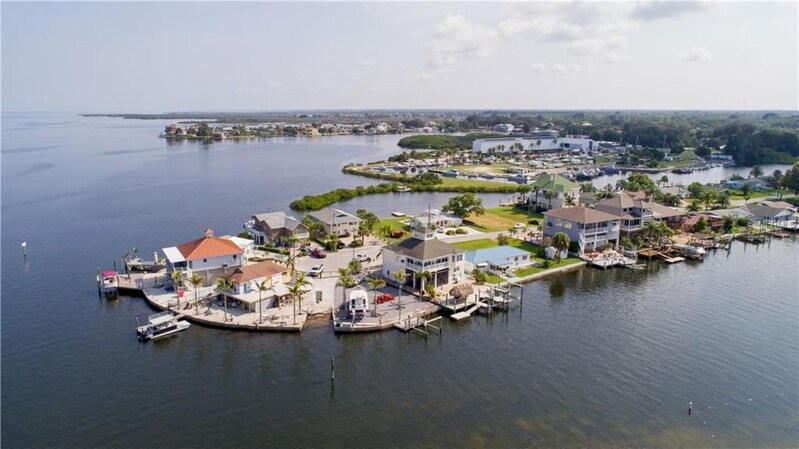 Foto principal - 1 Harbor Dr