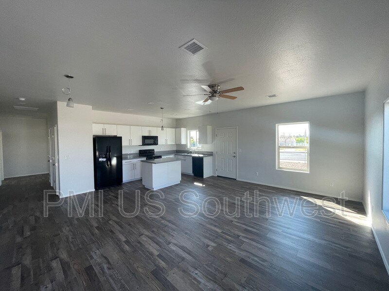 8700 E Loos Dr Unit B, Prescott Valley, AZ 86314 Condo for Rent in