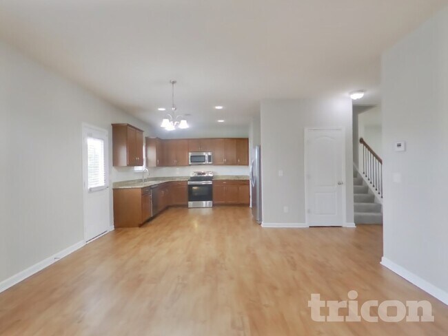 Foto del edificio - 2245 Bee Hive Dr