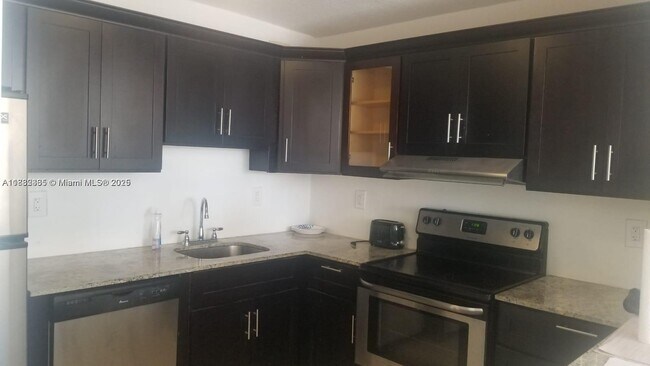 Building Photo - 7118 Bonita Dr