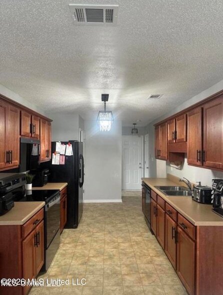 Foto del edificio - 3506 Springwood Ln