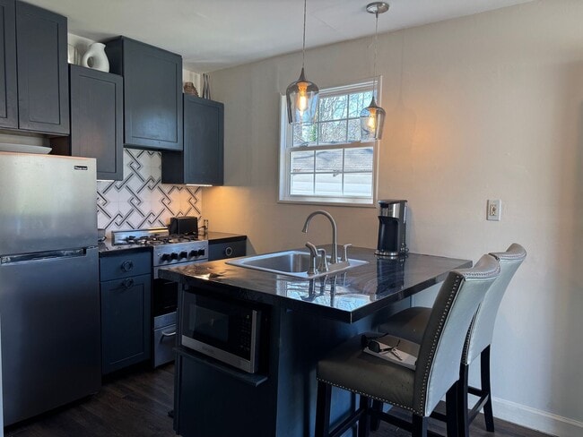 Photo - Adorable Garage Apartment Living in the Riverside Community