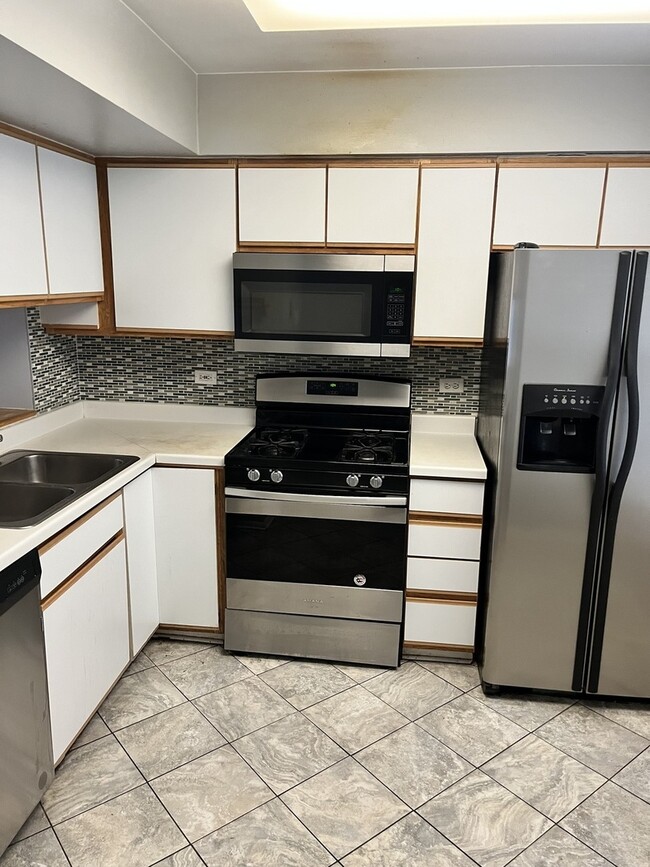 Foto del edificio - 5041 Warren St