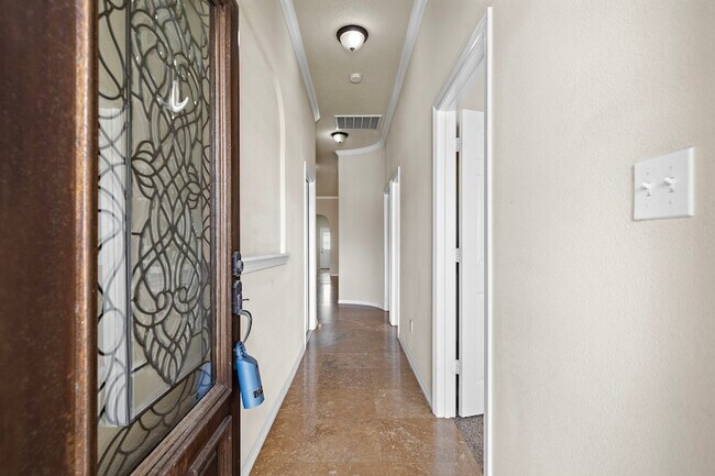 Foto del edificio - 18319 Hillingdon Ln