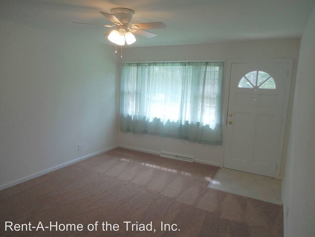 Foto del edificio - 2 br, 1 bath House - 2611 Pinecroft Road